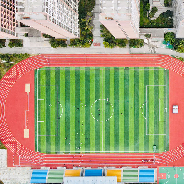 爱硕半预制无缝卷材跑道